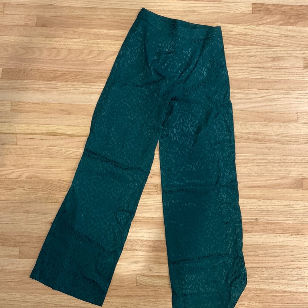 LEPOARD PRINT SILK GREEN PANTS HIGH WAISTED
